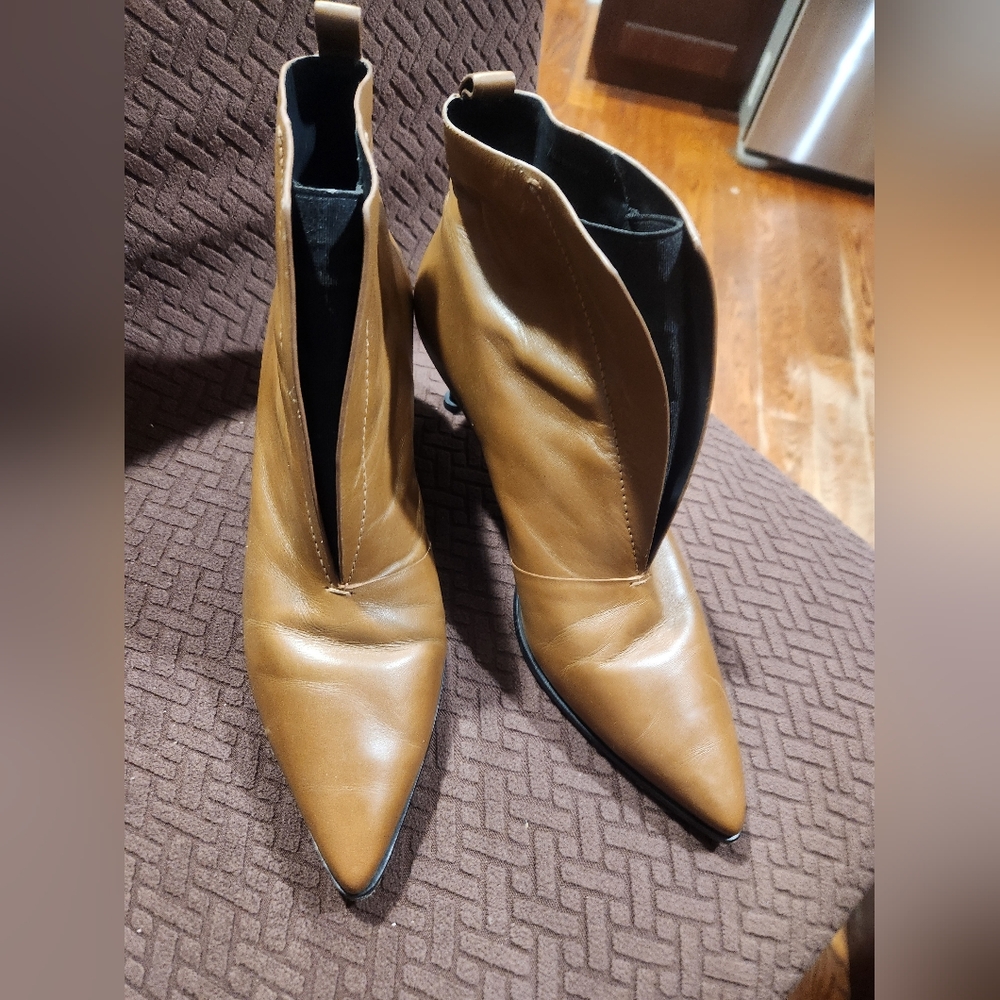 Mercedes Castillo small heel pointy toe bootie sz 40 10